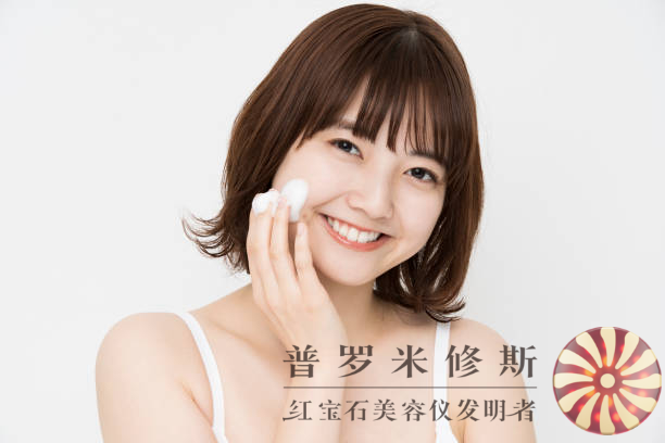 法令紋煩惱？這些美容儀能幫你解決！
