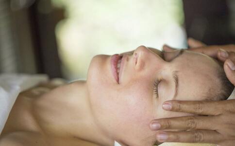 如何自制祛痘面膜