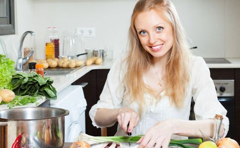 7招消除頸紋 留住女性青春肌